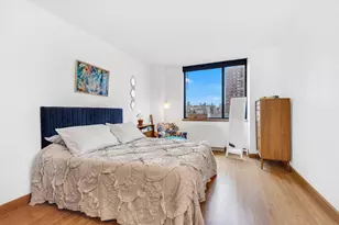 245 E 93rd St, New York City, NY 10128 - Photo 2
