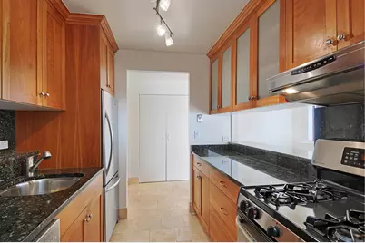 40 E 61st Street #14A, New York City, NY 10065 - Photo 2