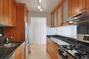 40 E 61st St, New York City, NY 10065 - Photo 2
