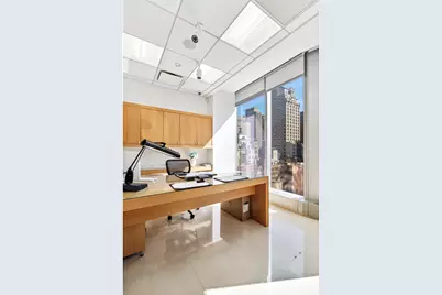 50 W 47th Street #1609, New York City, NY 10036 - Photo 8