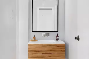 118 Perry St, New York City, NY 10014 - Photo 8