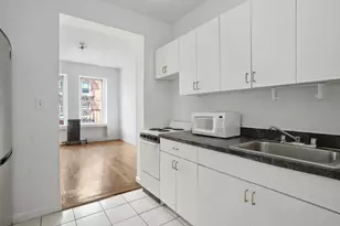 68 W 10th St, New York City, NY 10011 - Photo 2