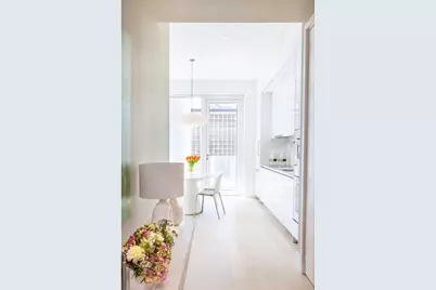 200 E 59th Street #10B, New York City, NY 10022 - Photo 2