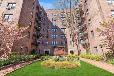 69-10 Yellowstone Boulevard #612, New York City, NY 11375 - Photo 8