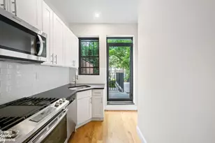 521 Decatur St, New York City, NY 11233 - Photo 2