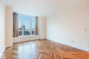 351 E 51st St, New York City, NY 10022 - Photo 4