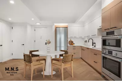 22-54 46th Street #403, New York City, NY 11105 - Photo 2