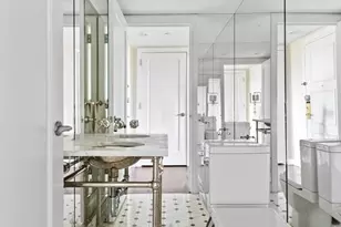 160 Central Park S, New York City, NY 10019 - Photo 10