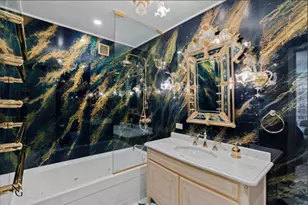 1600 Broadway, New York City, NY 10019 - Photo 16
