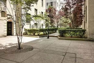 21-58 35th St, New York City, NY 11105 - Photo 6