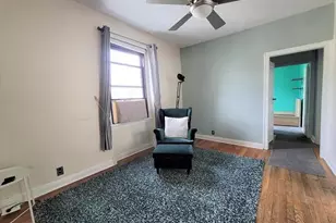 21-58 35th St, New York City, NY 11105 - Photo 2