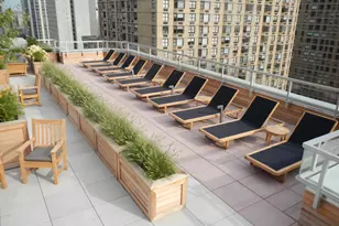 360 E 72nd St, New York City, NY 10021 - Photo 12