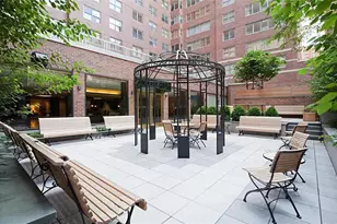 360 E 72nd St, New York City, NY 10021 - Photo 10