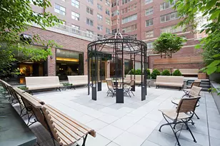 360 E 72nd St, New York City, NY 10021 - Photo 16