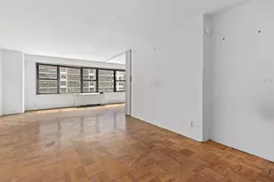 360 E 72nd St, New York City, NY 10021 - Photo 2