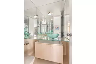 641 5th Ave, New York City, NY 10022 - Photo 12