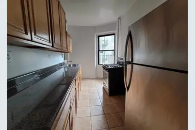 21-06 35th Street #4-E, New York City, NY 11105 - Photo 2