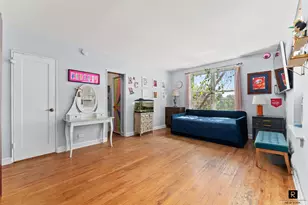 39-60 52nd St, New York City, NY 11377 - Photo 2