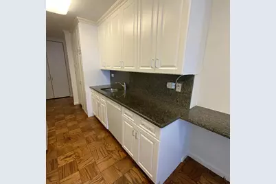 271-10 Grand Central Parkway #26G, New York City, NY 11005 - Photo 10