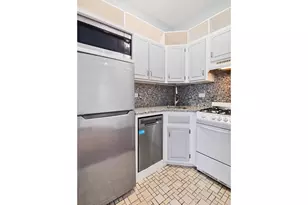146 W 82 St, New York City, NY 10024 - Photo 22