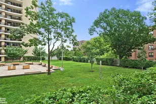 102-10 66th Rd, New York City, NY 11375 - Photo 16