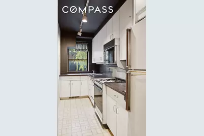 12 Beekman Place #2F, New York City, NY 10022 - Photo 2