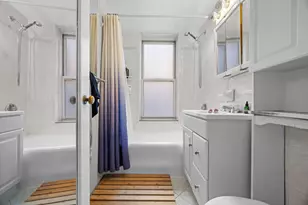 325 W 45th St, New York City, NY 10036 - Photo 8