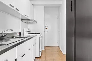 3 Fordham Hill Oval, New York City, NY 10468 - Photo 8