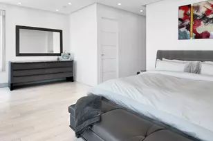 200 E 69th St, New York City, NY 10021 - Photo 10