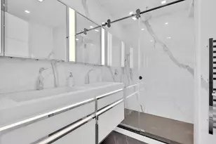 200 E 69th St, New York City, NY 10021 - Photo 16