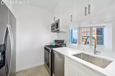 150 W 56th Street #6303, New York City, NY 10019 - Photo 2