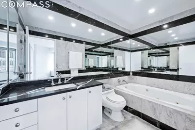 150 W 56th Street #6303, New York City, NY 10019 - Photo 6