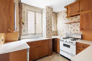 128 Central Park S, New York City, NY 10019 - Photo 6