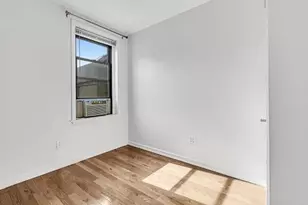 21-05 33rd St, New York City, NY 11105 - Photo 6