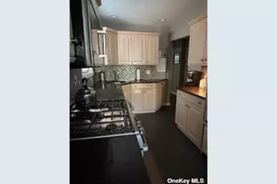 81-24 248th Street, New York City, NY 11426 - Photo 4