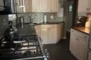 81-24 248th St, New York City, NY 11426 - Photo 4