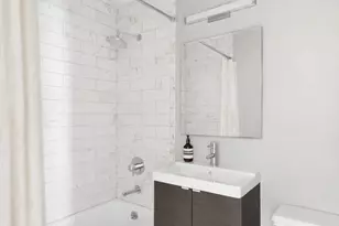 9 Barrow St, New York City, NY 10014 - Photo 6