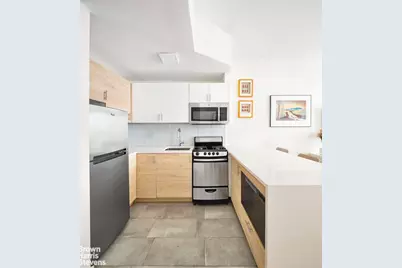 9 Barrow Street #2J, New York City, NY 10014 - Photo 16