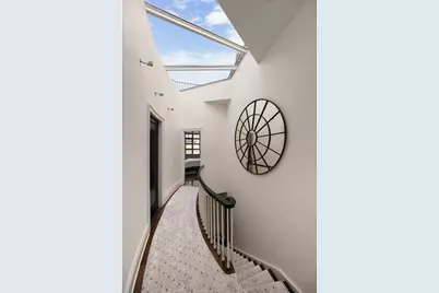 180 E 75th Street, New York City, NY 10021 - Photo 20