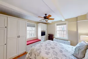 325 E 41st St, New York City, NY 10017 - Photo 10