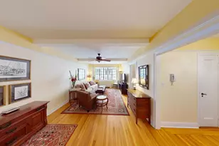 325 E 41st St, New York City, NY 10017 - Photo 2