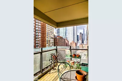 425 E 58th Street #14D, New York City, NY 10022 - Photo 24