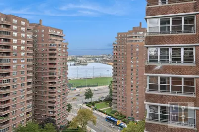 570 Grand Street #H1504, New York, NY 10002 - Photo 12