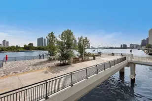 424 E 57th St, New York City, NY 10022 - Photo 6