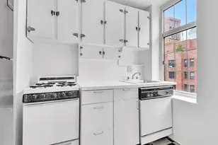 405 W 23rd St, New York City, NY 10011 - Photo 6