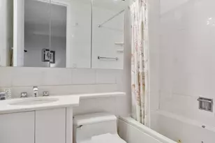 161 W 61st St, New York City, NY 10023 - Photo 18