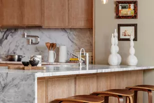 140 W 81st St, New York City, NY 10024 - Photo 2