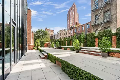 140 W 81st Street #2B, New York City, NY 10024 - Photo 2