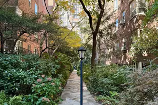 525 E 89th St, New York City, NY 10128 - Photo 12