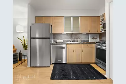 137 Bay Ridge Parkway #1, New York City, NY 11209 - Photo 4